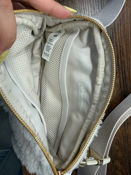 lululemon Cream Sherpa Crossbody Bag with Gold Zipper - Picture 3 of 5